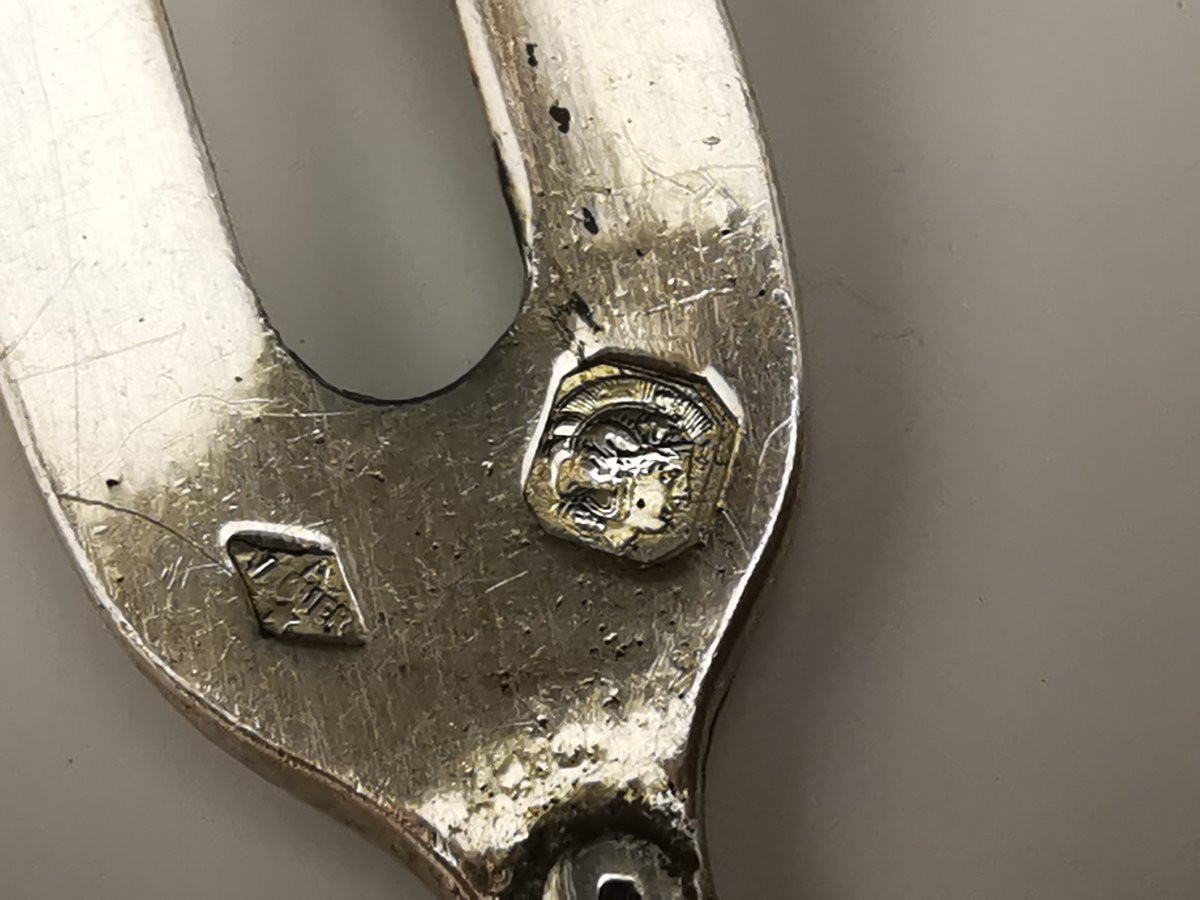 A. Vaguer - 12 Minerva Silver Seafood Forks With Marine Decoration-photo-1