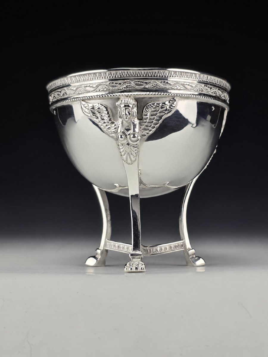 PUIFORCAT - Coupe tripode aux sphinges – Argent Minerve