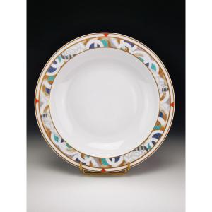 BERNARDAUD LIMOGES – 1 grand plat rond creux modèle “PARIS” - Ø 28,5 cm