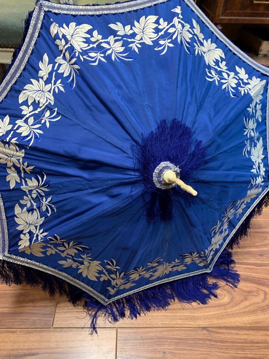 19th Century Umbrella -photo-4