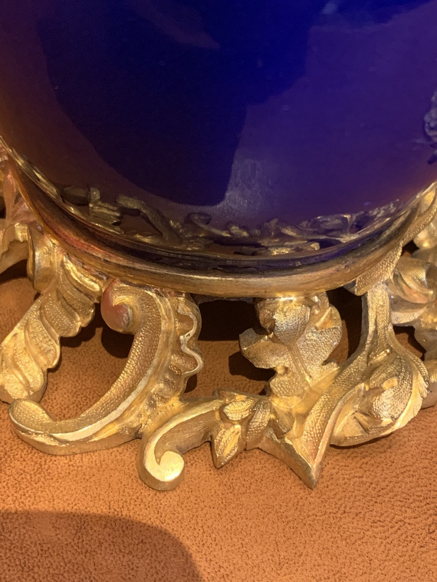 Paire d’aiguieres , porcelaine et bronze doré -photo-4