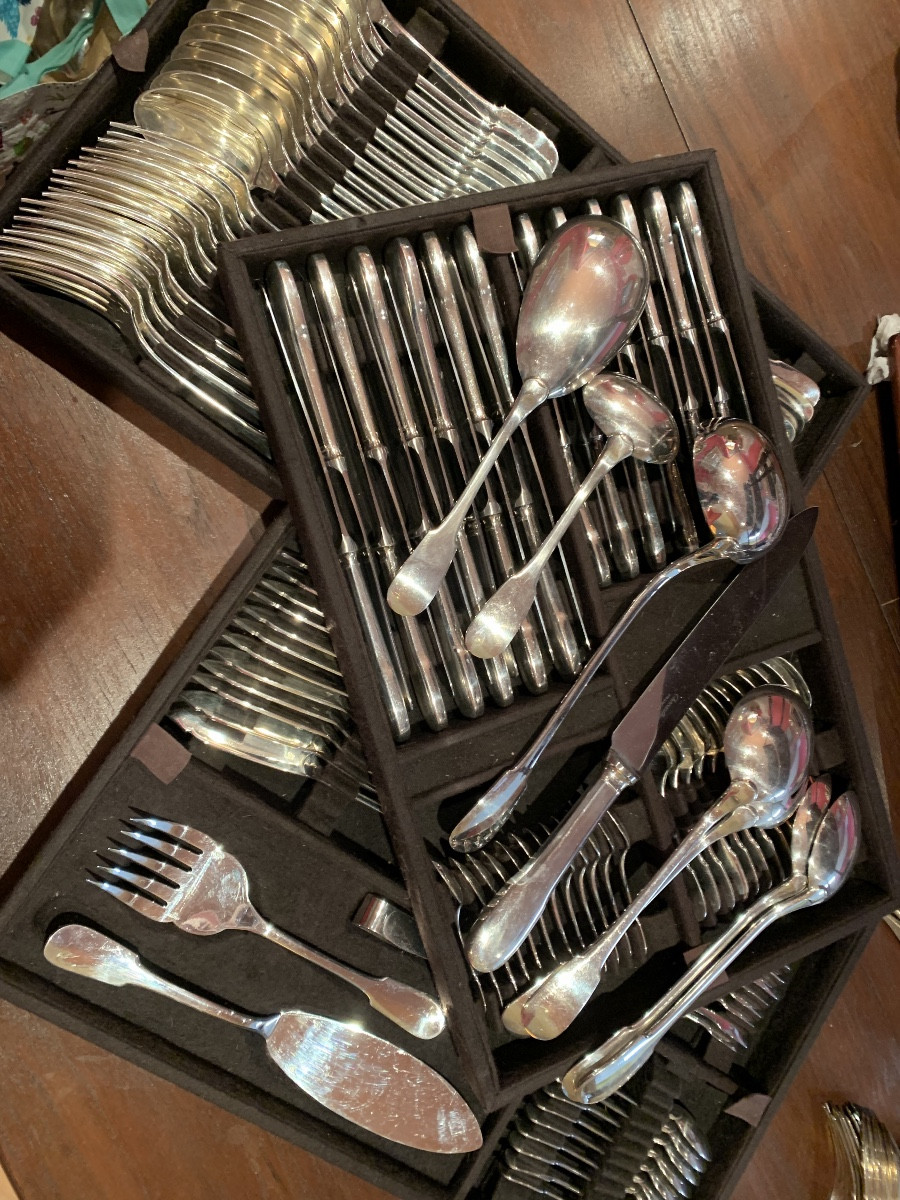 Grande ménagère Cluny de Christofle (127pieces)