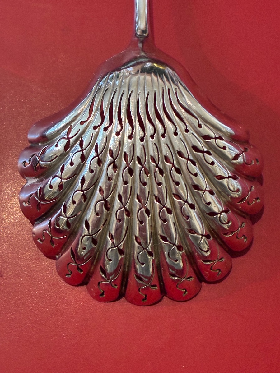 Solid Silver Shaker