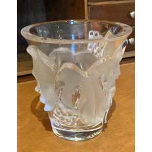 Lalique Vase, Saumur Model