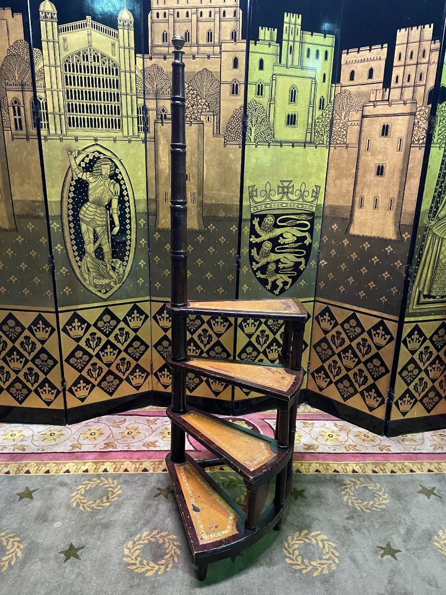 Stepladder - English Library Staircase