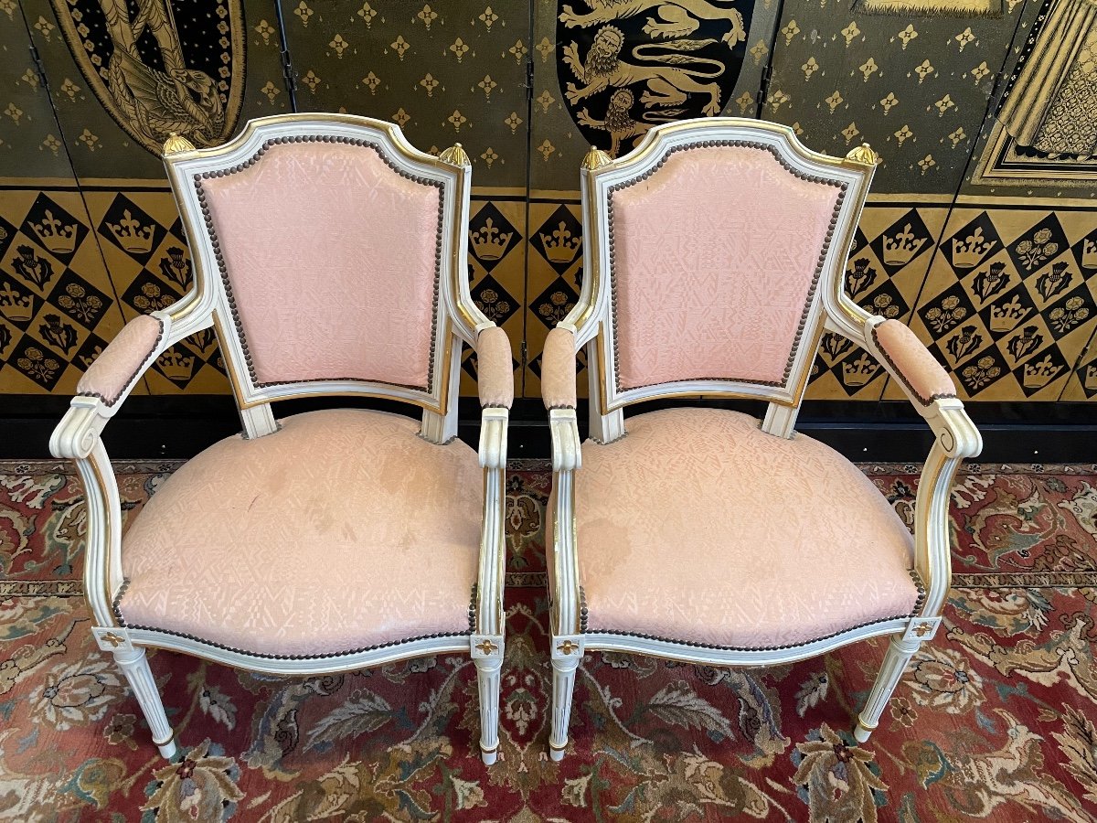 Paire De Fauteuils De Style Louis XVI -photo-2