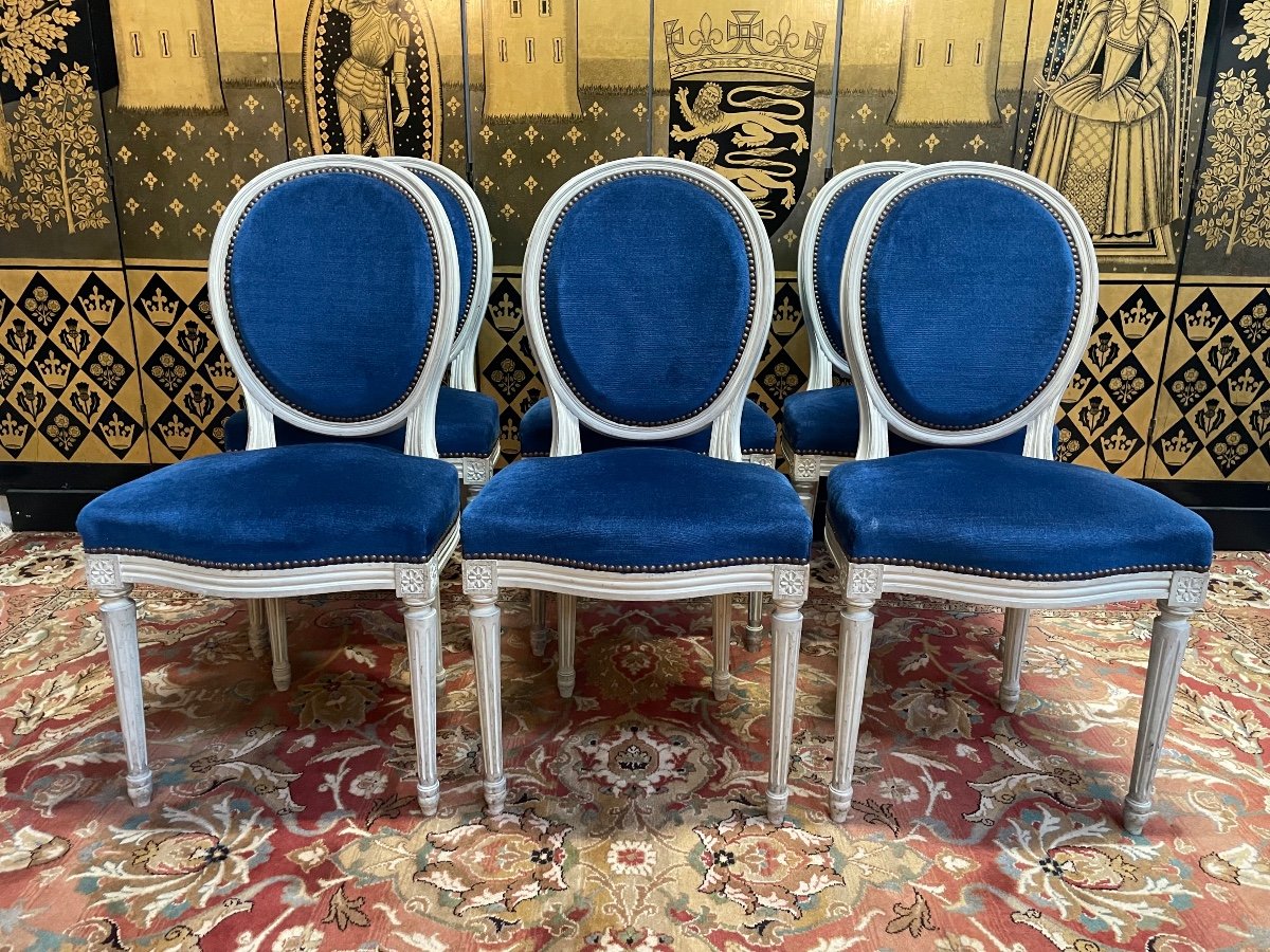 Suite Of 6 Louis XVI Style Medallion Chairs