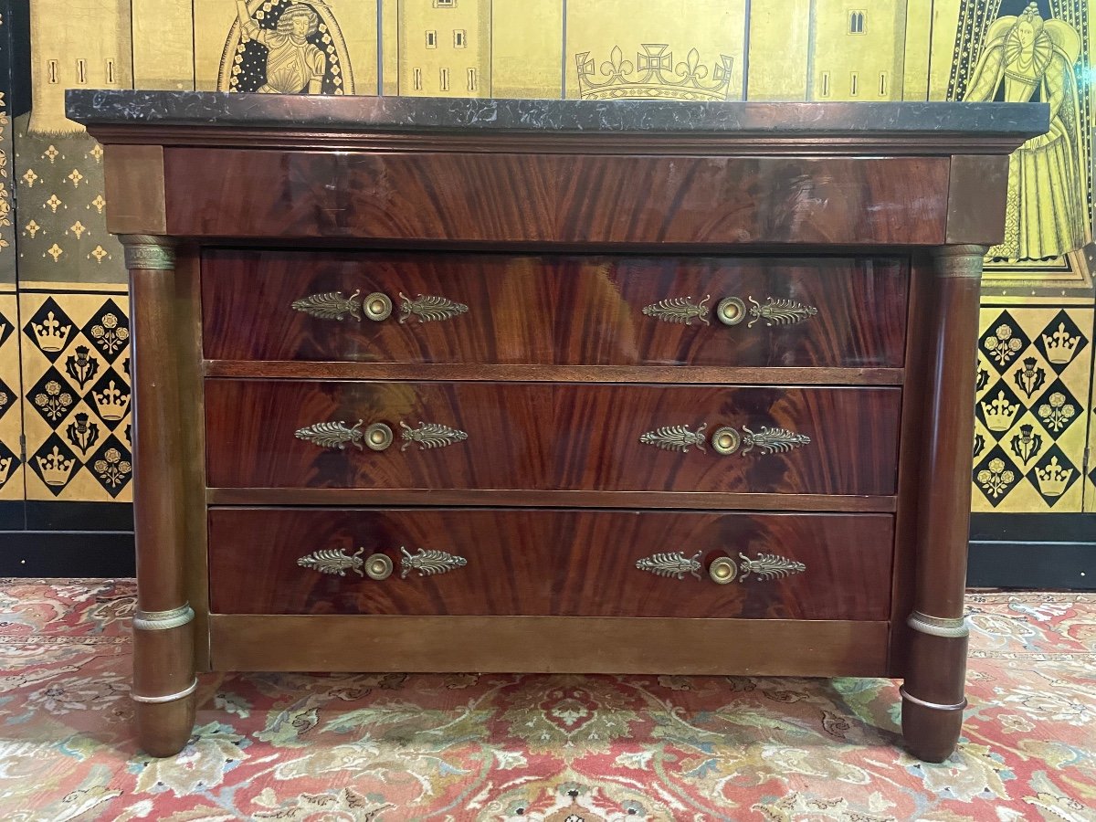 Empore Style Chest Of Drawers In Mahogany