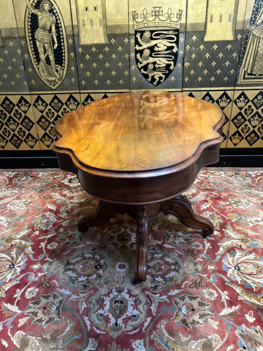 Fiddle Pedestal Table In Walnut -photo-2