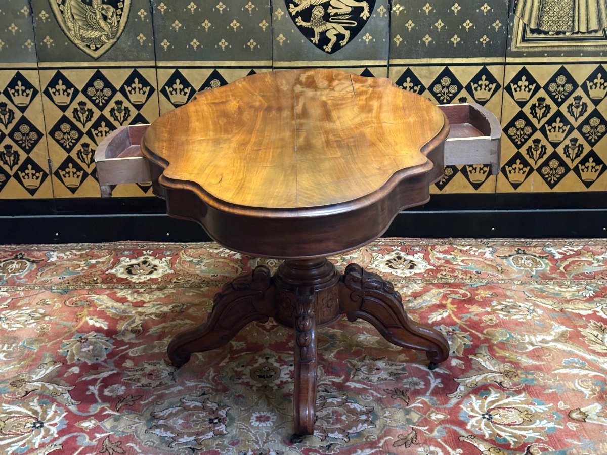 Fiddle Pedestal Table In Walnut -photo-1