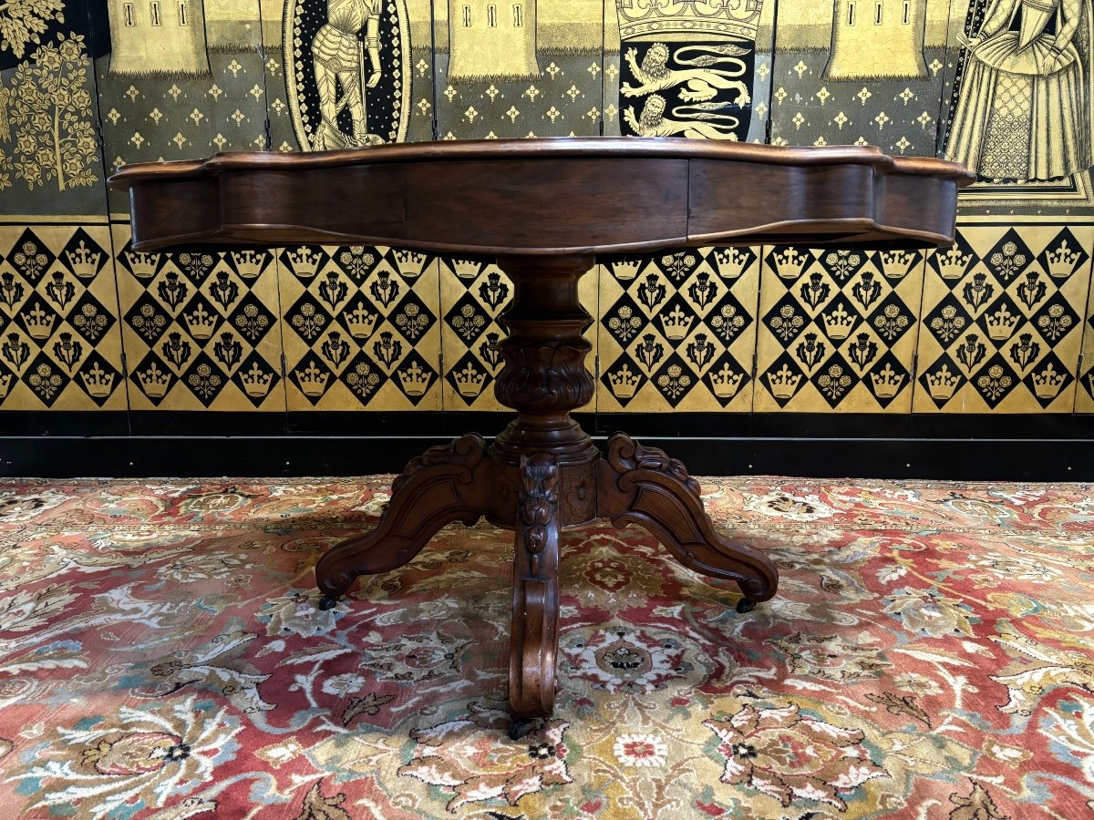 Fiddle Pedestal Table In Walnut 