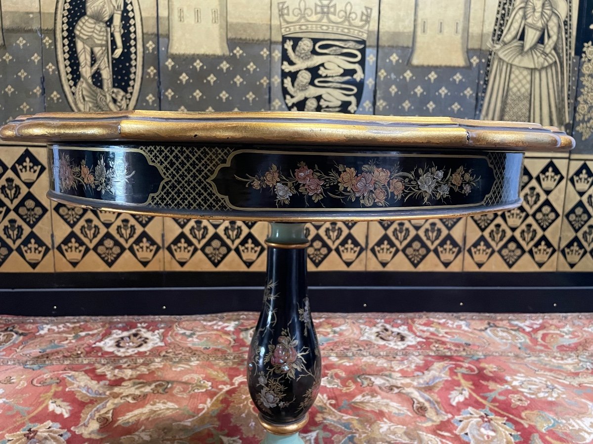 Chinese Lacquer Pedestal Table -photo-1