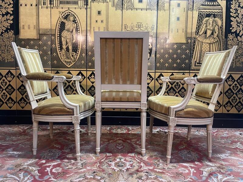 Paire De Fauteuils Cabriolets De Style Louis XVI Et Chaise Louis XVI-photo-2
