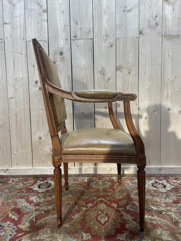 Fauteuil De Bureau De Style Louis XVI En Cuir Beige -photo-1