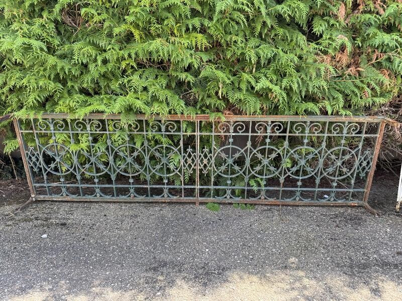 Rambarde -l/ Garde-corps en fer forgé de balcon ancien 