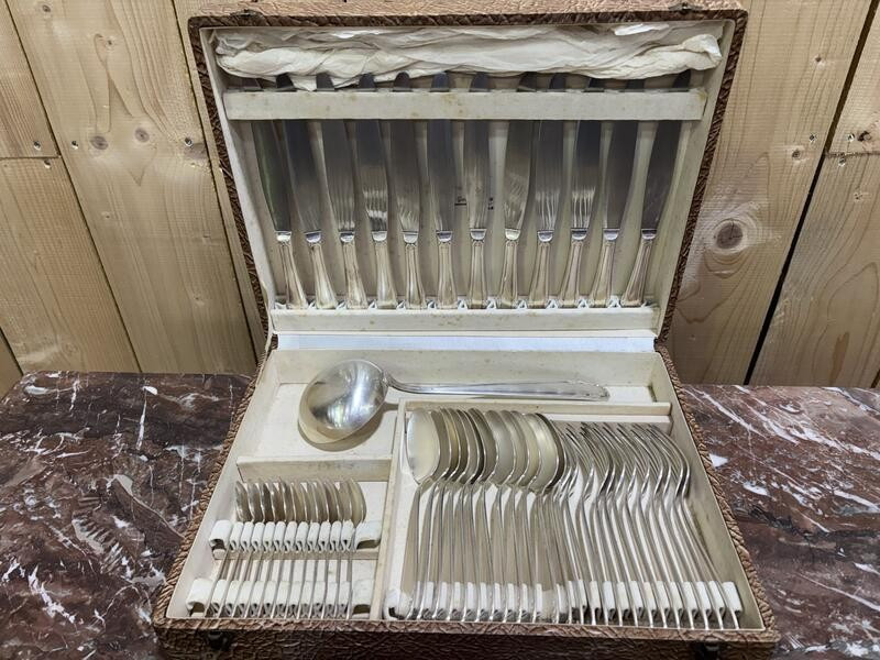 Ménagère COURONNE en métal argenté