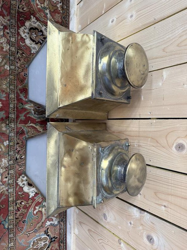 Pair Of Brass Outdoor Lanterns - Floor Lamps -photo-2