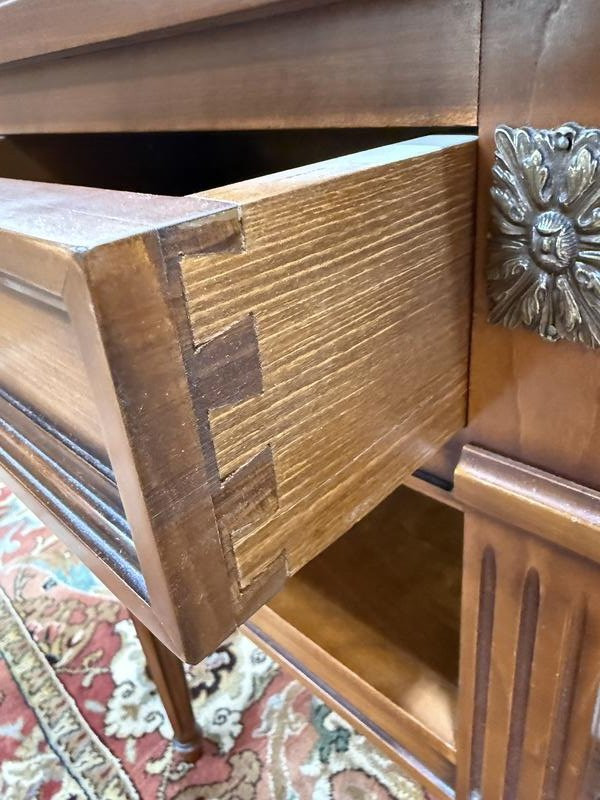 Paire de tables de chevets de style Louis XVI en merisier -photo-3