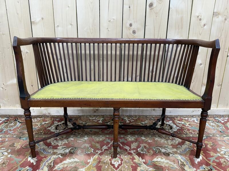 Office Bench - English Entrance 