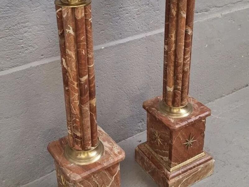 Pair Of Stands - Presentation Columns In Pink Marble And Bronze -photo-2