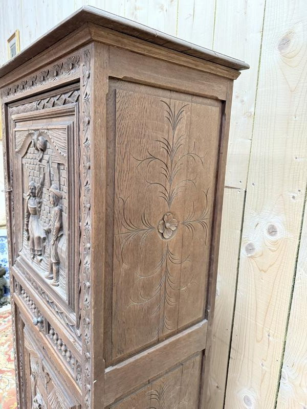 Bonnetiere - Armoire bretonne en chêne massif sculpté -photo-2