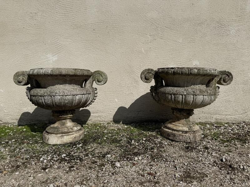 Pair Of Medici Stone Basins - Planters 