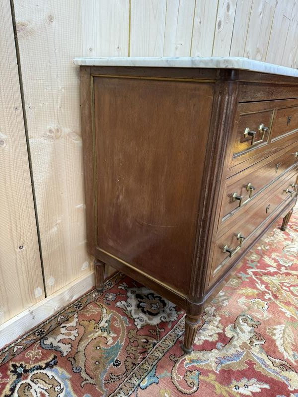 Commode de style Louis XVI en acajou et filets de laiton marbre blanc de Carrare-photo-1