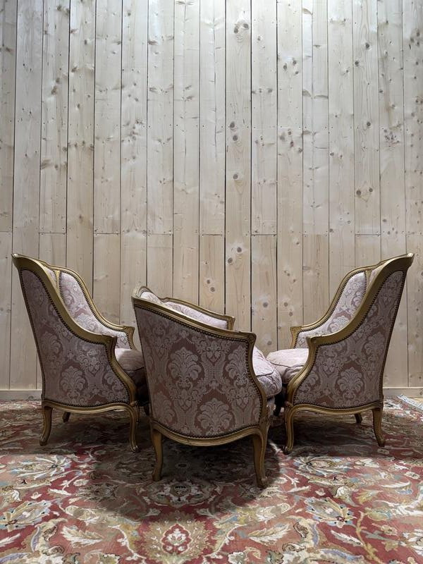 Salon de style Louis XV en bois doré avec canapé et paire de fauteuils -photo-4