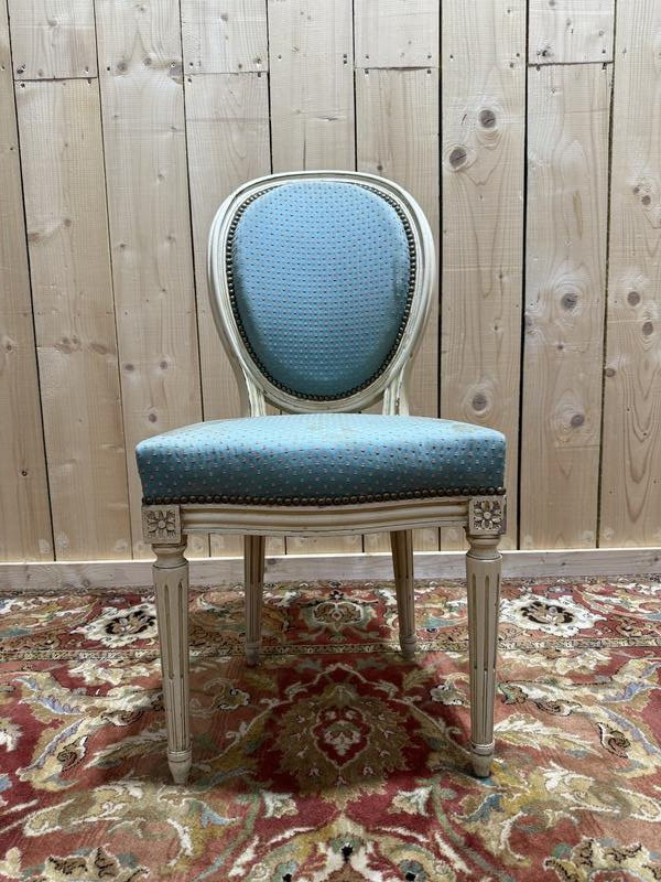 Suite de 6 chaises médaillons de style Louis XVI rechampi -photo-4