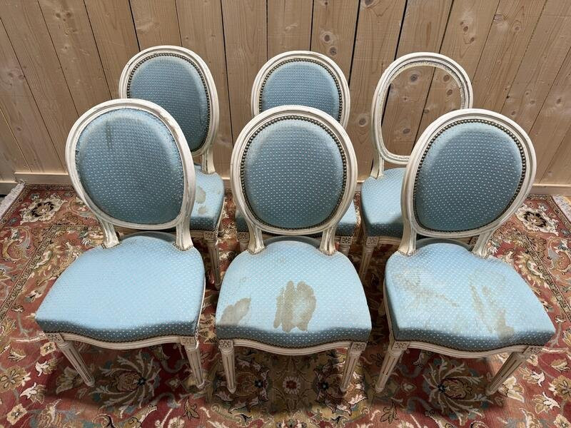 Suite de 6 chaises médaillons de style Louis XVI rechampi -photo-2
