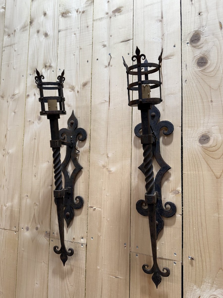Paire d'appliques en fer forgé de style Médiévale-photo-3