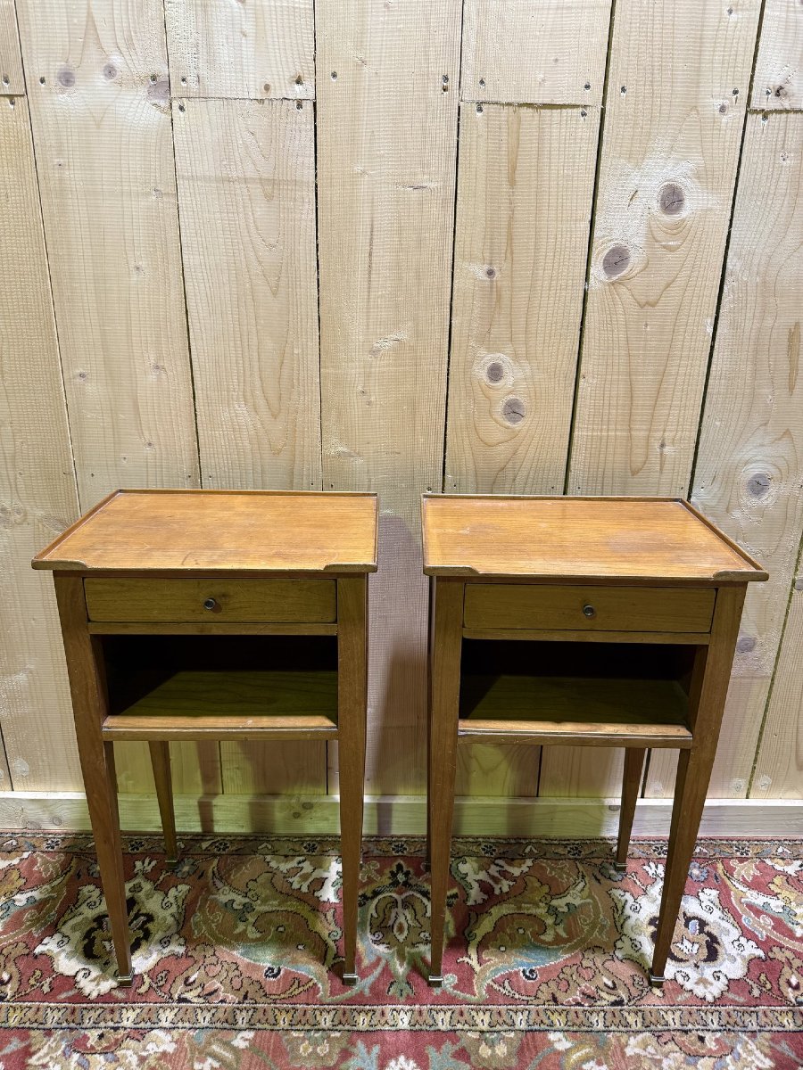 Paire de tables de chevets à niches de style Louis XVI en merisier-photo-4