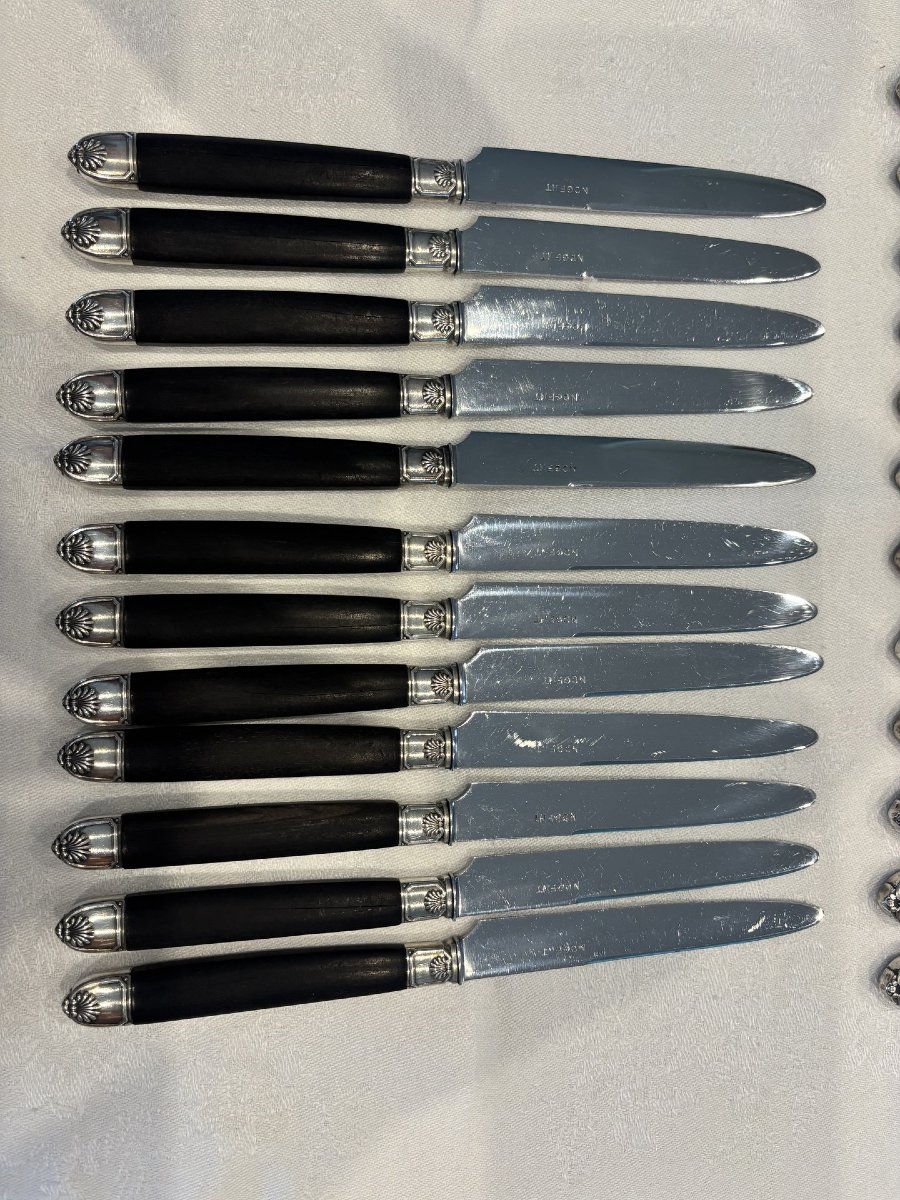 Ménagère de couteaux de style Empire en ébène, viroles et culots en argent massif-photo-4