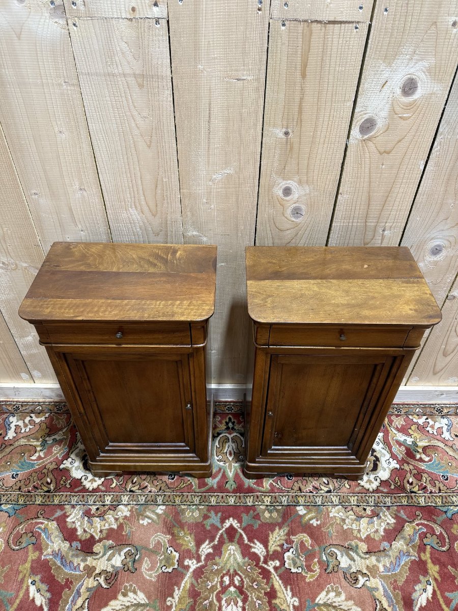 Paire de tables de chevets de style Louis Philippe en noyer-photo-3