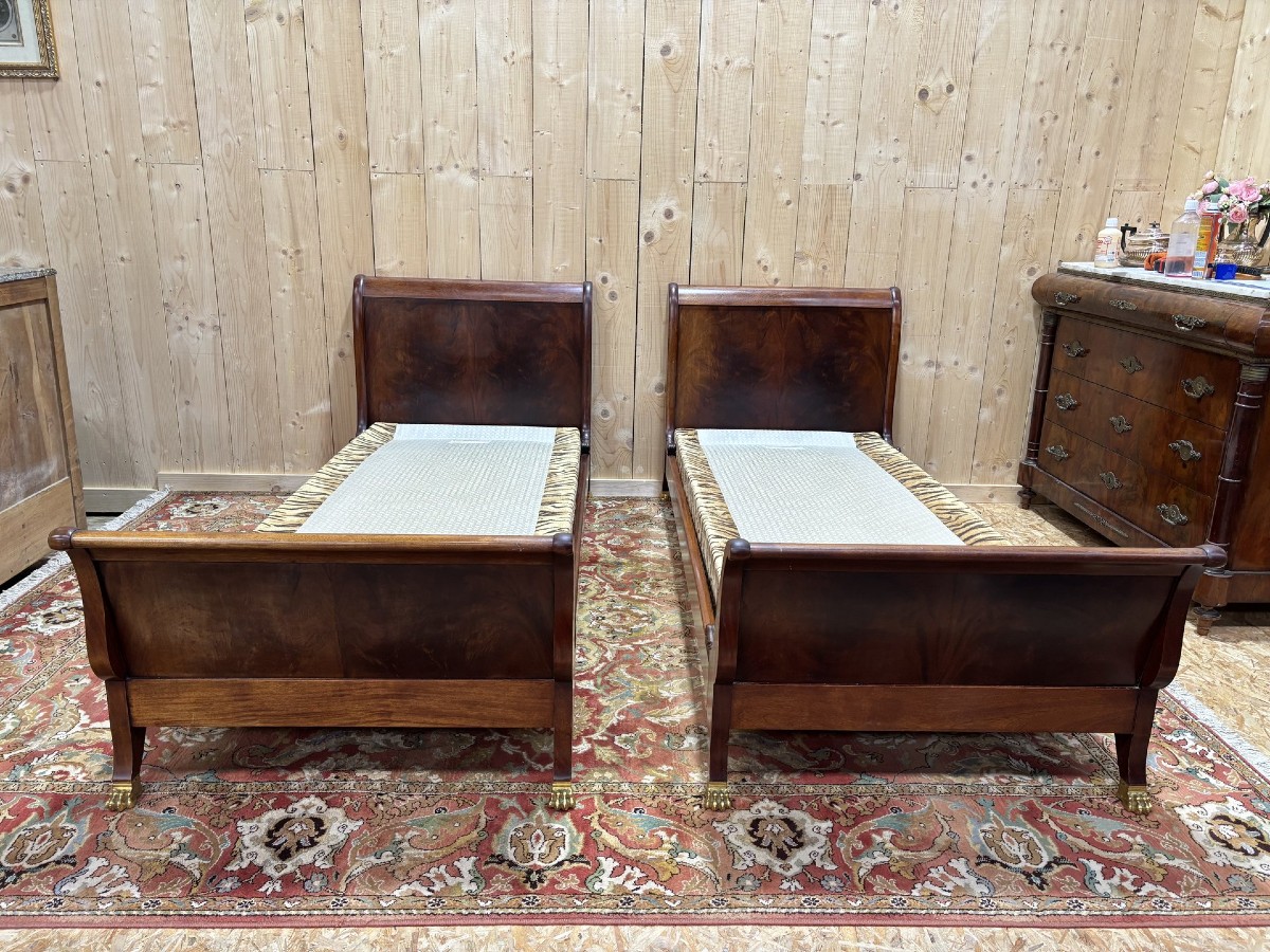 Lits jumeaux de style empire en acajou