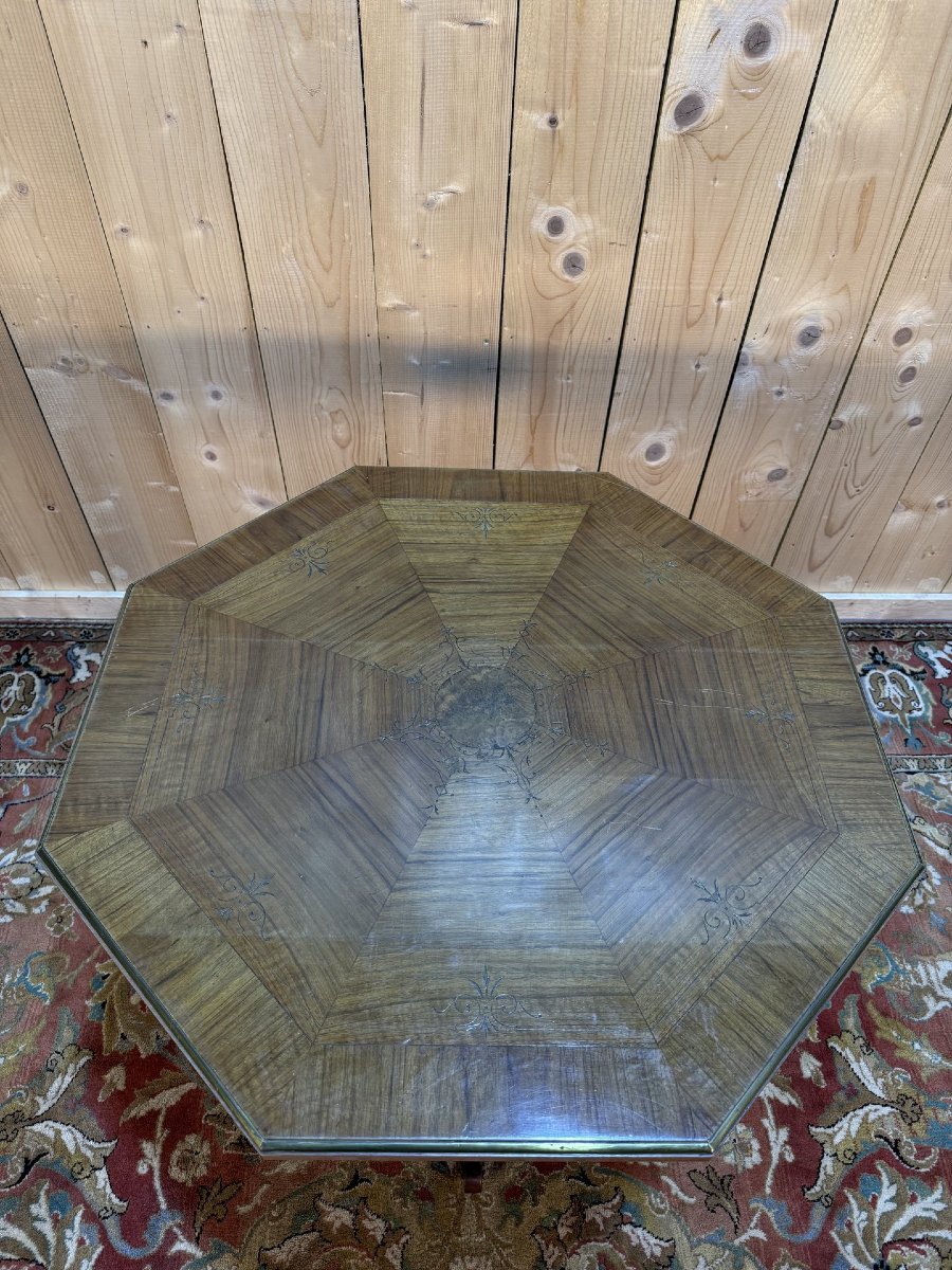 Tripod Pedestal Table With Carved Top-photo-2