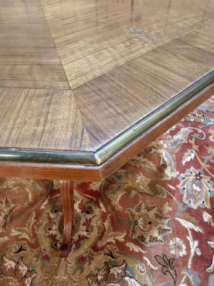 Tripod Pedestal Table With Carved Top-photo-2