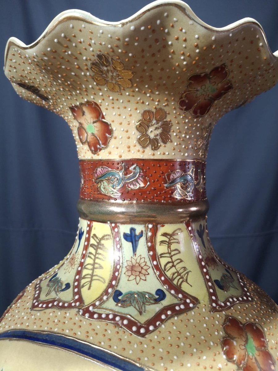 Large Polychrome Chinese Vase-photo-1