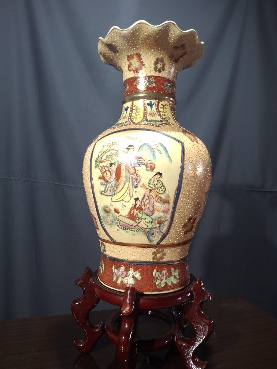 Large Polychrome Chinese Vase-photo-4