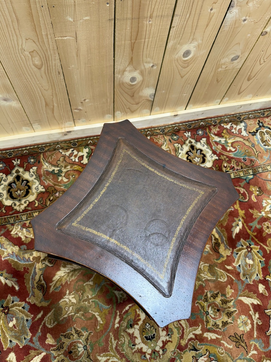 English-style Tripod Pedestal Table -photo-2