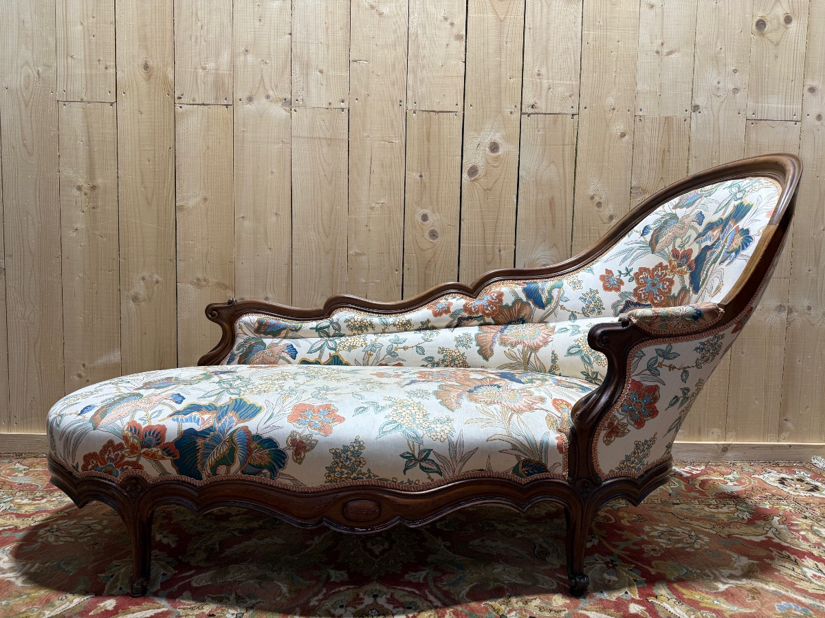 Louis Philippe Period Chaise Longue In Carved Walnut 