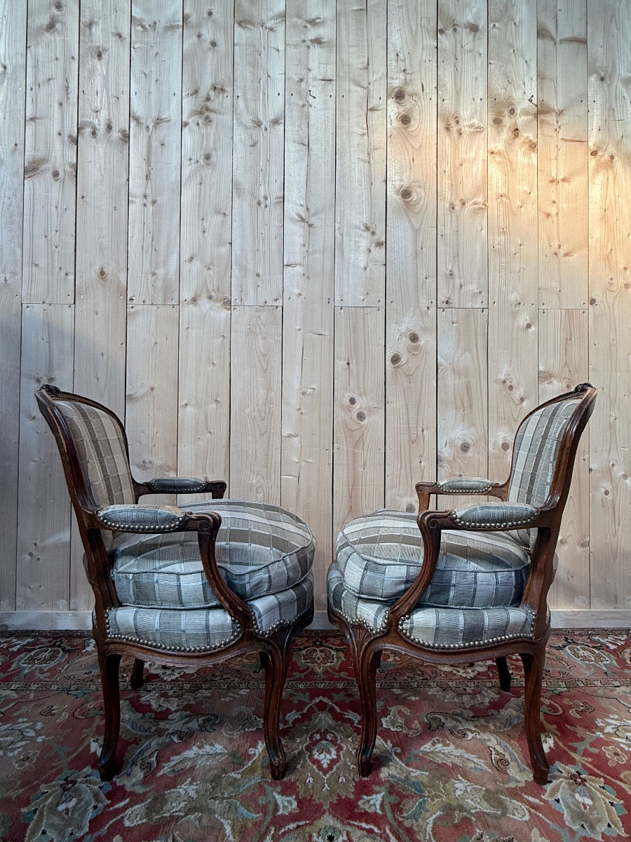 Pair Of Louis XV Style Cabriolet Armchairs -photo-2