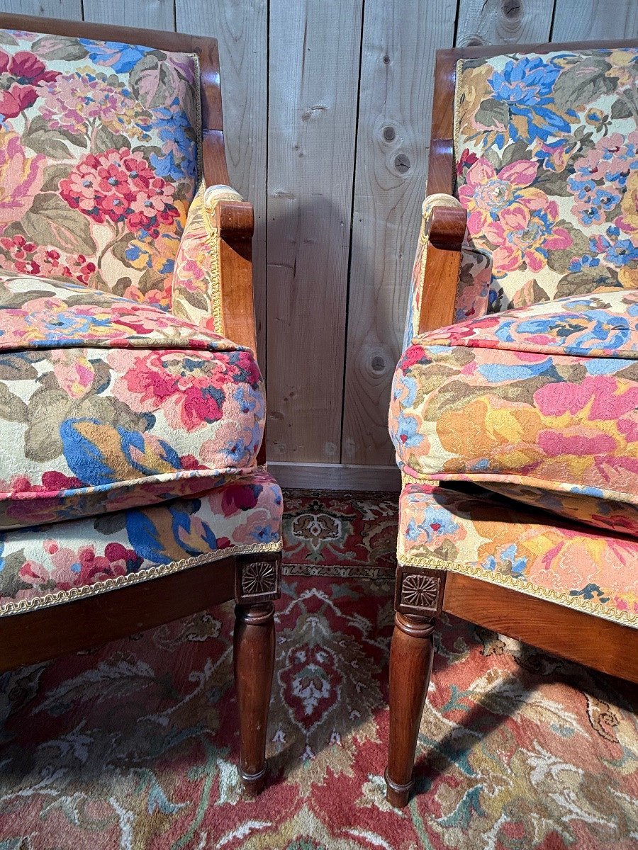 Paire de fauteuils - bergères de style Louis XVI -photo-4