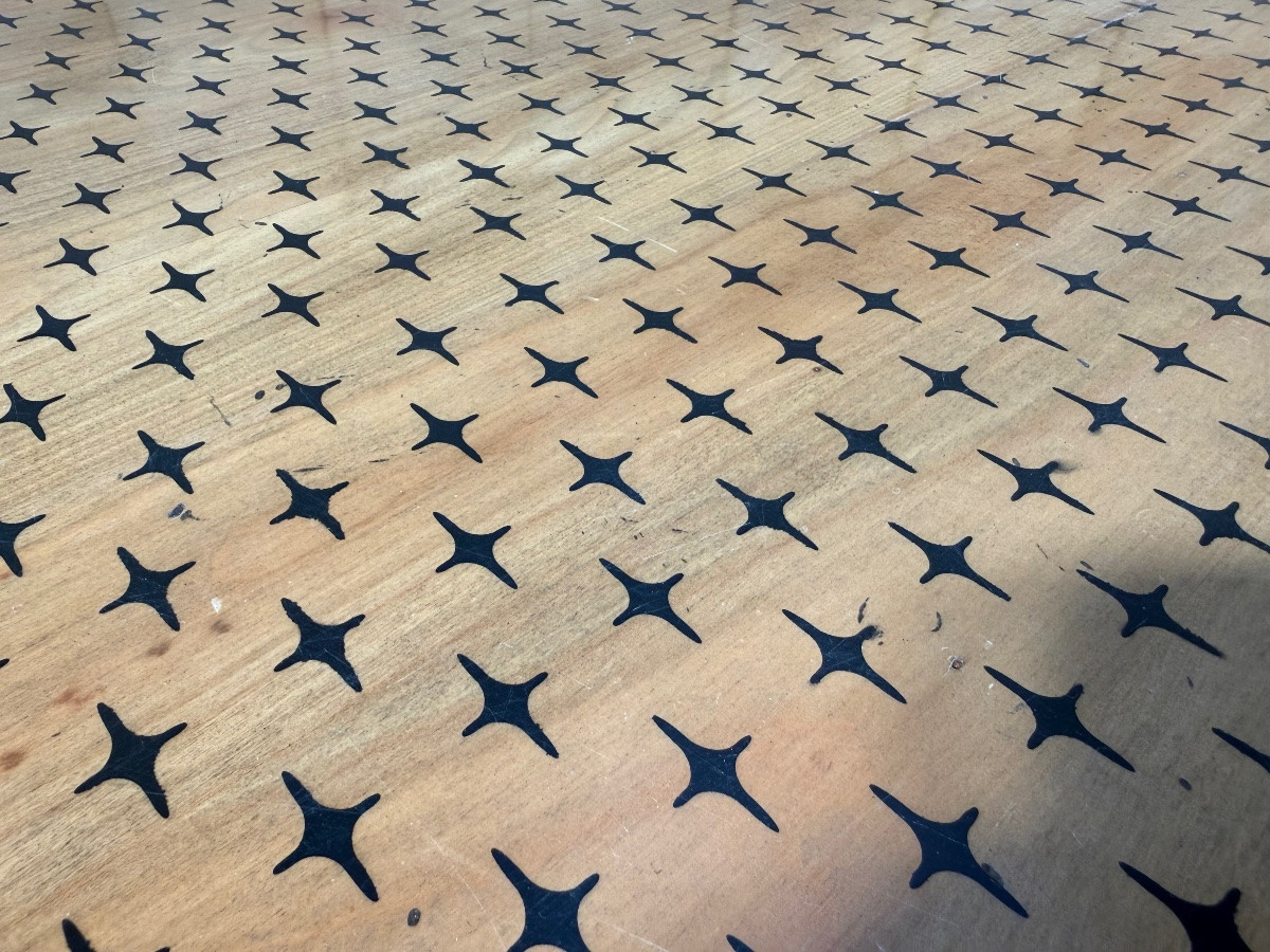 English Victorian Cherrywood Coffee Table-photo-4