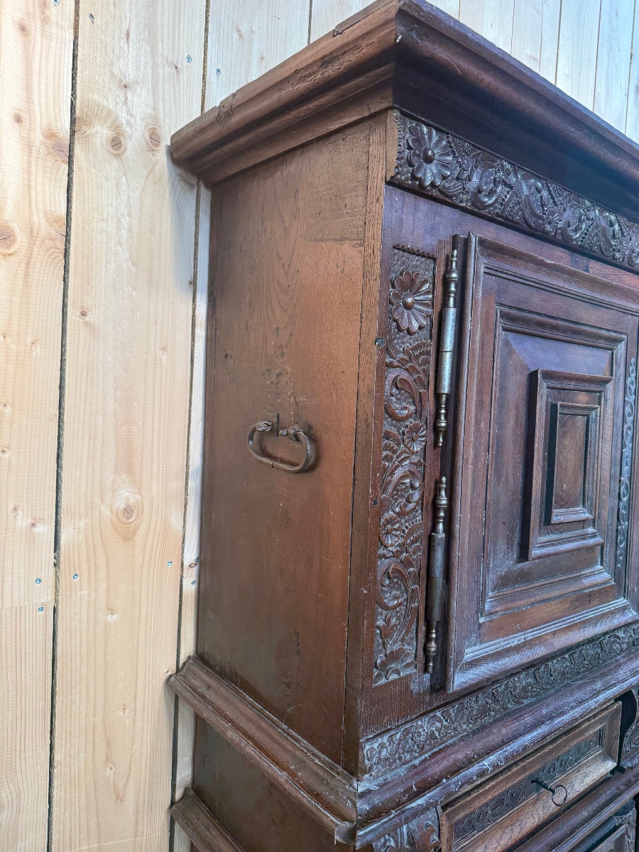 Buffet deux corps d'époque Renaissance en chêne sculpté-photo-2