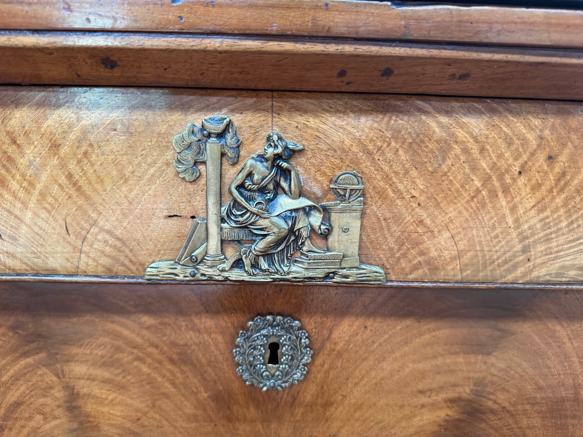 Empire-style Chest Of Drawers-photo-2
