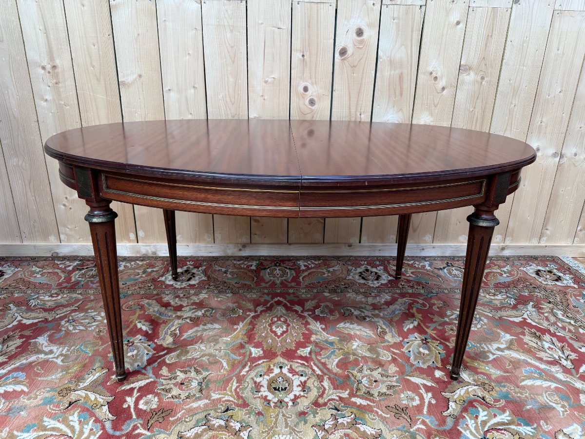 Table de salle à manger ovale Louis XVI en acajou 