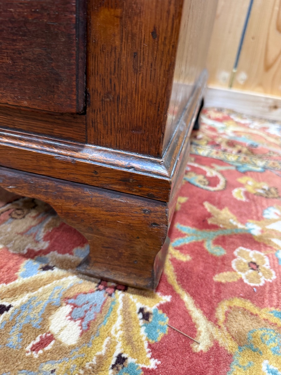  English Chest Of Drawers Made Of Solid Oak-photo-3