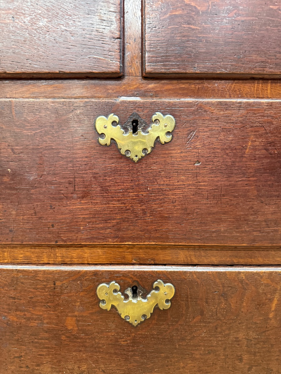  English Chest Of Drawers Made Of Solid Oak-photo-5