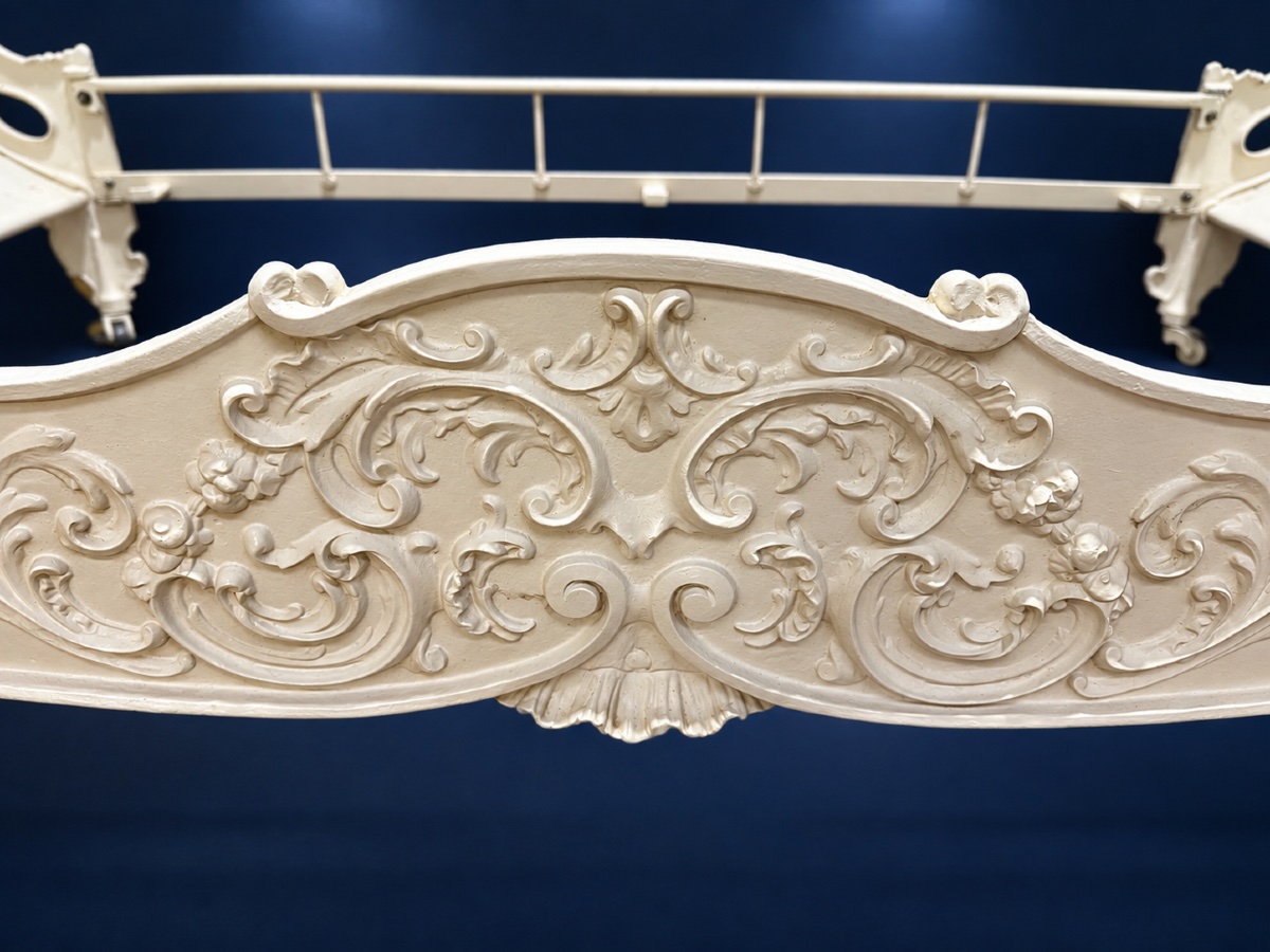 Cast-iron Crib Or Small Bench  -photo-2
